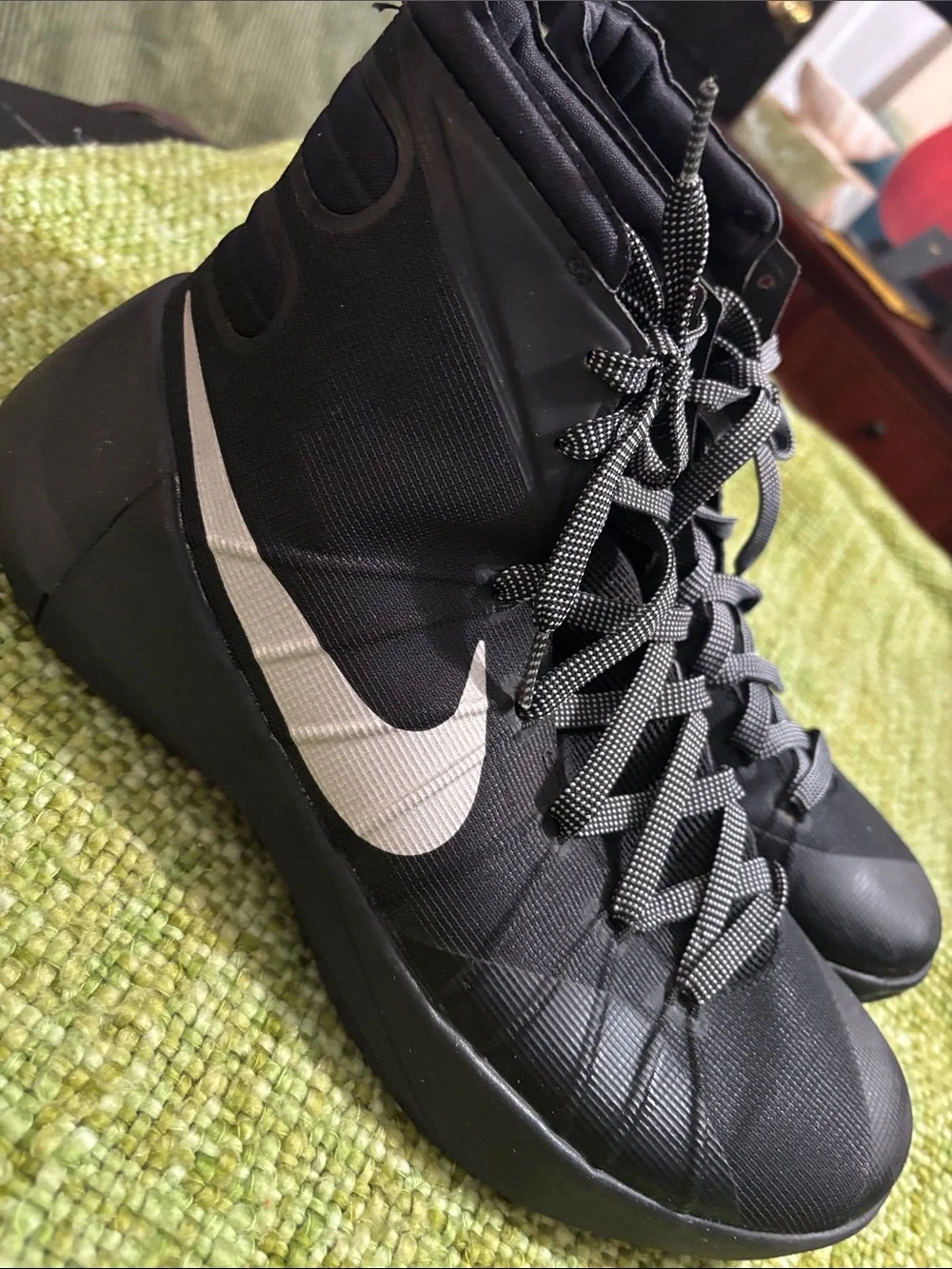 Nike Hyperdunk Men's Black High-Top black metallic sliver - Picture 2 of 5